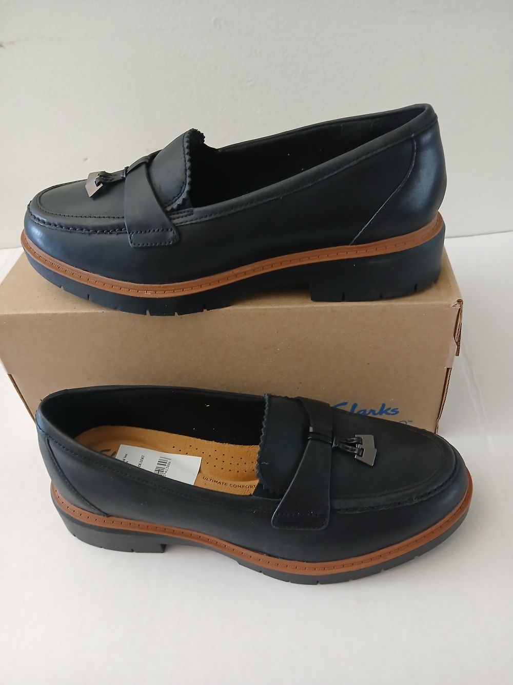 Clarks Black Leather Loafers with Brown Trim - Women's Size 8W $60